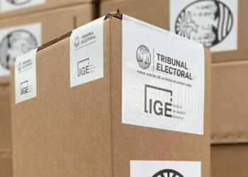 El 40% de los argentinos rechaza a Milei y al kirchnerismo, según encuesta