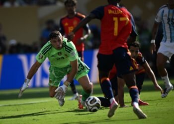 El Dibu Martínez brilla en la final, pero Argentina se despide del Mundial 2026