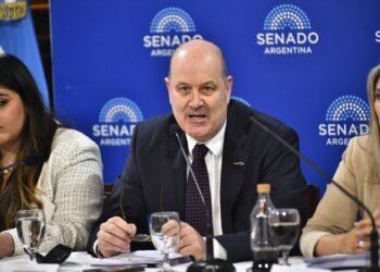 El Gobierno impulsa reformas en el código aduanero y el mercado inmobiliario