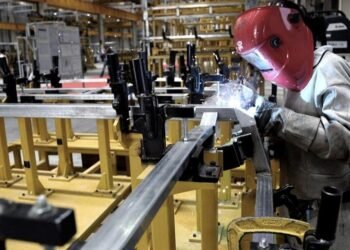El Gobierno modifica la reglamentación laboral y excluye el tope del 2% en aportes