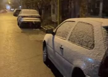 El frío extremo cubre de nieve varias regiones de Argentina