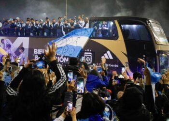 Emotivo regreso de la Selección argentina tras el Mundial