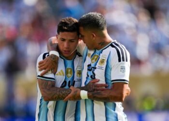 Enzo Fernández no regresará a Argentina tras la final del Mundial