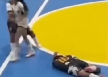 Escándalo en el futsal brasileño: jugadora sancionada por agresión violenta
