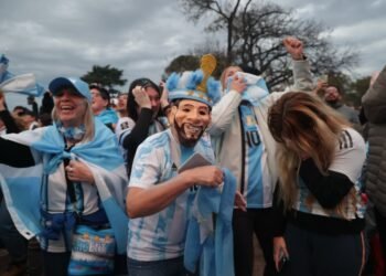 Euforia total en el Fan Fest: Argentina se acerca a la gloria del Mundial