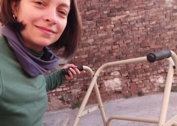 Flavia Ochoa demanda a AstraZeneca tras quedar con discapacidad del 75,6%