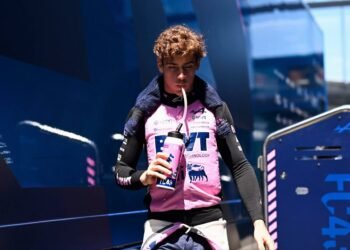 Franco Colapinto se prepara para el Gran Premio de Gran Bretaña en Silverstone