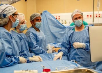 Innovadora transfusión intrauterina en el Hospital Garrahan a un bebé con anemia severa