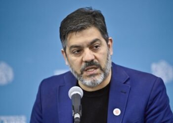 Kicillof y su equipo advierten a La Cámpora sobre los riesgos de dividir el peronismo