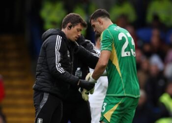 La Premier League prueba una nueva regla para frenar el tiempo perdido por lesiones fingidas