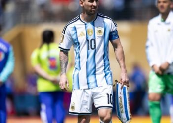 La Selección argentina se despide del Mundial con orgullo tras caer ante España