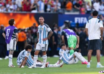 La falta de recambio y el desgaste físico, claves en la caída de Argentina ante España