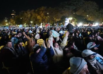 La fiesta del fútbol estalló en Buenos Aires: 20 mil hinchas celebraron en el Fan Fest