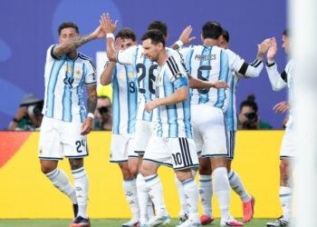Mac Allister adelanta a Argentina en el Mundial: 1-0 ante Suiza