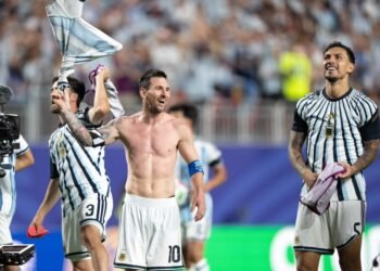 Messi y un fuerte cruce con el árbitro João Pinheiro en el triunfo sobre Suiza