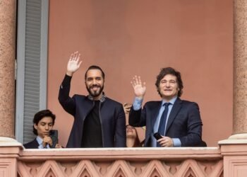 Milei desciende en el ranking de presidentes latinoamericanos