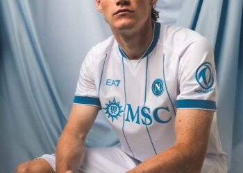 Nápoli lanza su camiseta alternativa inspirada en Buenos Aires