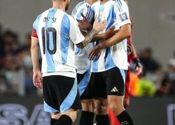 Nicolás Paz rinde homenaje a Lionel Messi en Instagram