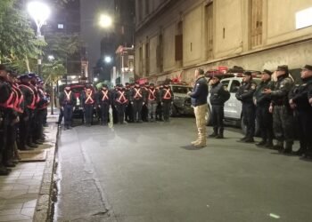 Operativos de seguridad reforzados en provincias para el partido Argentina-Inglaterra