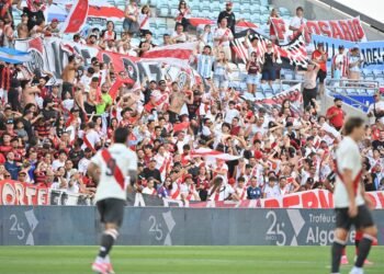 River y Flamengo empatan en un emocionante amistoso
