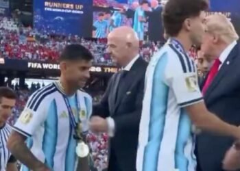 Romero y Martínez evitan saludo a Trump en la entrega de medallas