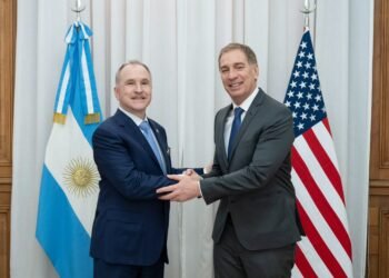 Santilli y el embajador de EE. UU. dialogan sobre reformas del Gobierno