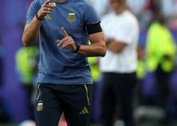 Scaloni celebra el pase a semifinales y reconoce la ayuda de la suerte