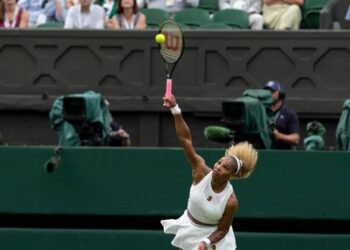 Serena Williams vuelve al tenis y cae en su debut en Wimbledon