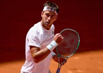 Tomás Etcheverry avanza a semifinales en Kitzbühel tras una gran remontada