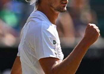 Zverev avanza a semifinales de Wimbledon tras vencer a Fritz