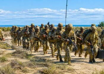 ATE moviliza al Ministerio de Defensa por demandas salariales del personal militar y civil
