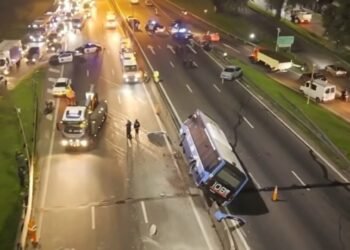 Accidente en la Avenida General Paz provoca caos en el tráfico