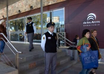 Allanamientos en Swiss Medical y Sanatorio Los Arcos por el Caso Maradona