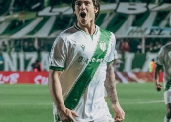 Banfield vende a Tiziano Perrotta y destinará fondos a sanear el club