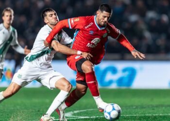 Belgrano triunfa ante Banfield y escala posiciones en el Torneo Clausura
