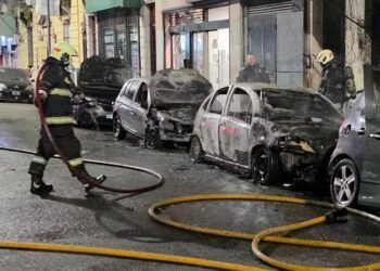 Cae el pirómano que incendió vehículos y comercios en Caballito