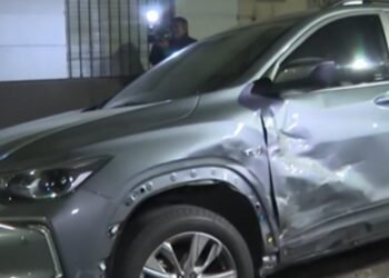 Conductor embiste autos en Belgrano y se da a la fuga