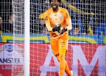 Corinthians denuncia insultos racistas hacia su arquero en Rosario y exige sanciones