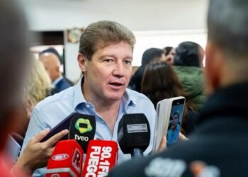 Crisis educativa en Tierra del Fuego: docentes inician paro indefinido