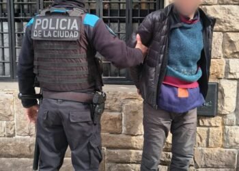 Detienen a ladrón con 18 antecedentes tras intento de robo en Colegiales