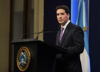 El Gobierno defiende la llegada de un buque británico a Ushuaia