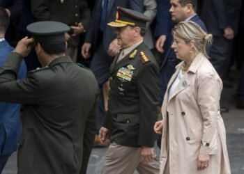 El Gobierno evalúa un aumento salarial para Fuerzas Armadas y Seguridad