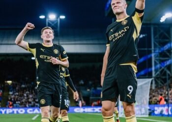 El Manchester City arrasa al Crystal Palace y se coloca en la cima de la Premier League