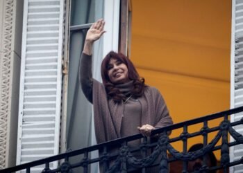 Embargo sobre el departamento de Cristina Kirchner en prisión domiciliaria