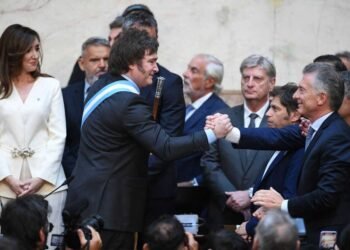 Encuentro decisivo entre PRO y La Libertad Avanza en la Casa Rosada