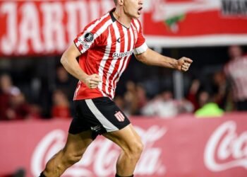 Estudiantes de La Plata busca avanzar en la Libertadores ante Universidad Católica