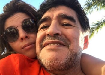 Expertos indican que Maradona debió ser internado involuntariamente