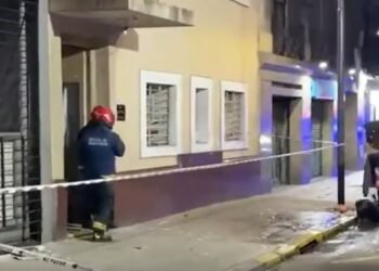 Explosión de medidor de gas en hotel de Constitución deja heridos
