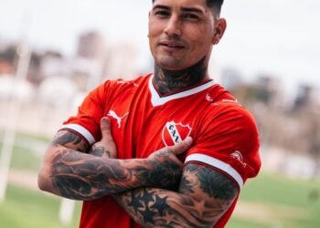 Ezequiel Ávila sorprende con su dorsal en Independiente