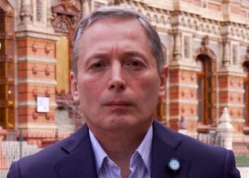 Fernando Gray impugna la privatización de AySA ante la Justicia